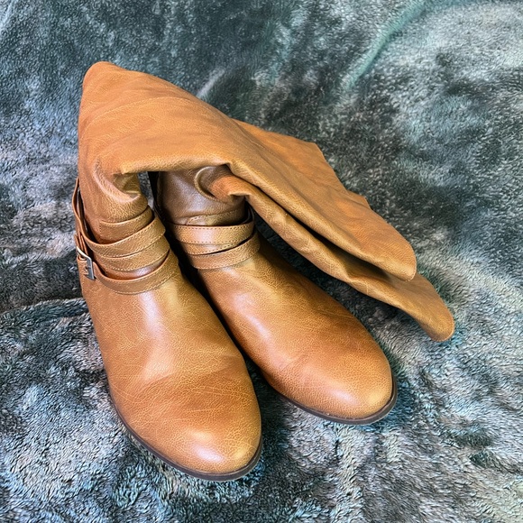 Tan tall boot wide calf size 11 - Picture 1 of 6